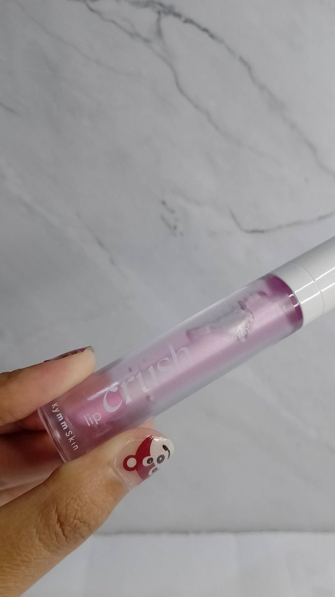 duluuu aku struggle banget sama bibir item dan kering, tapi sekarang engga lagi, karna akhir²ini lagi rutin pake lip serum dari <a href="/kymm_skin/">Kymm Skin</a> 

#racunlipcare #reviewbyynfa