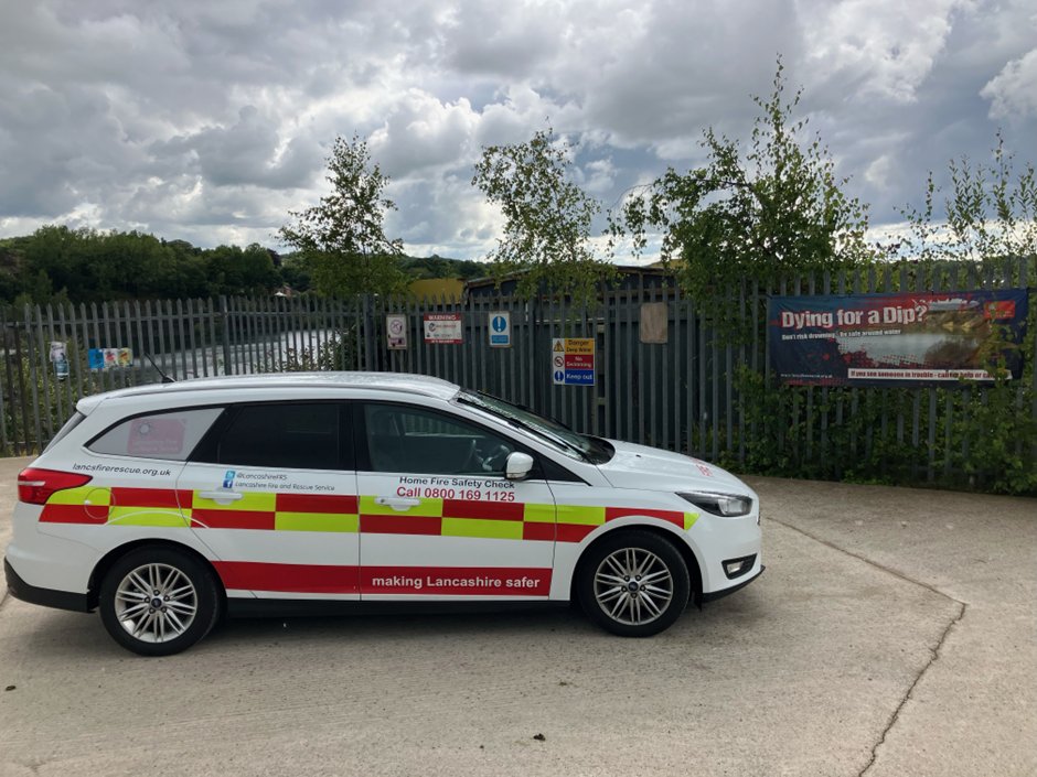 Skelmersdale Fire tweet media