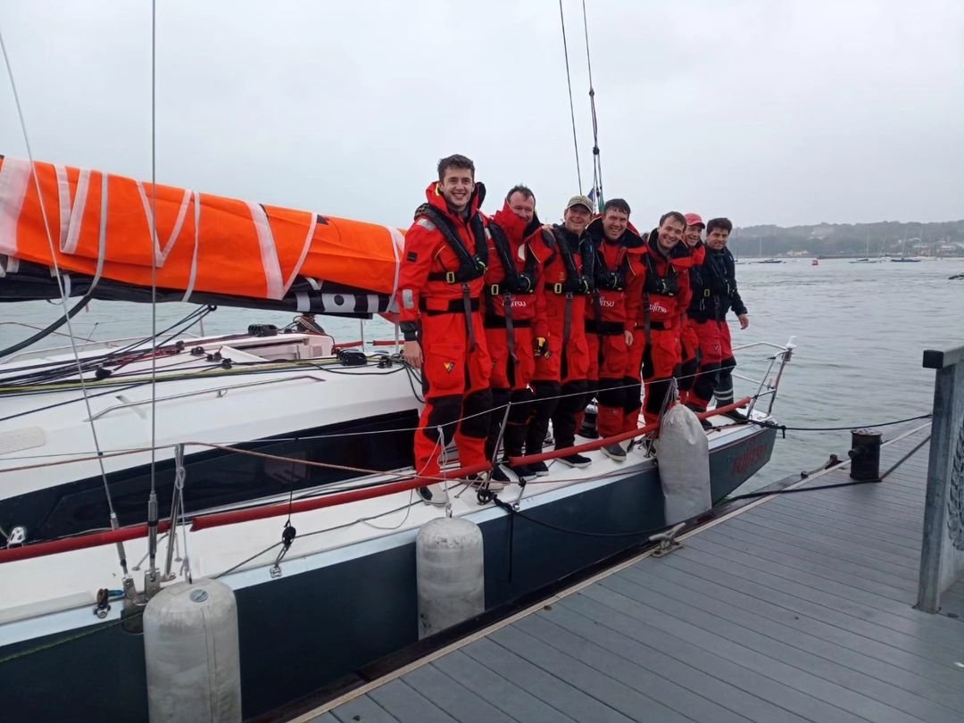ArmySportASCB's tweet image. This is what 30 Knots on the nose of the Irish Sea looks like for the crew on Fujitsu British Soldier.

The crew have rounded the rock, and conditions have improved as they continue in the @RORCRacing #RolexFastnetRace 

Keep it up team 💪 

@SailArmy #BritishArmySport