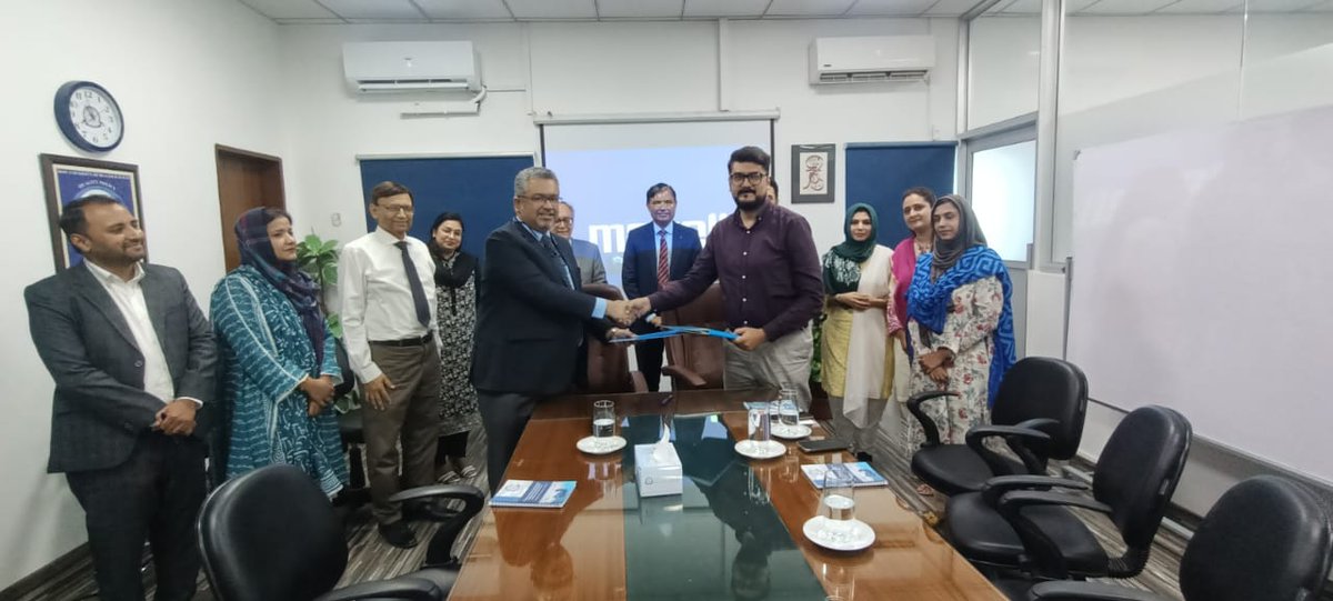Dow_Uni's tweet photo. By the grace of Almighty, Alhamdulillah
The Dow Institute of Biological, Biochemical & Pharmaceutical Sciences (IBBPS) has recently signed a strategic collaboration agreement with Société Générale de Surveillance (SGS).
#IBBPS #SGS #CollaborationAgreement #Research #Development https://t.co/LafOjdCFSO