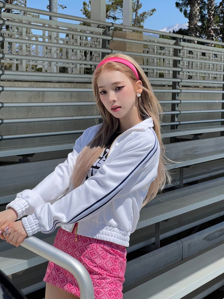 karina pics tweet media
