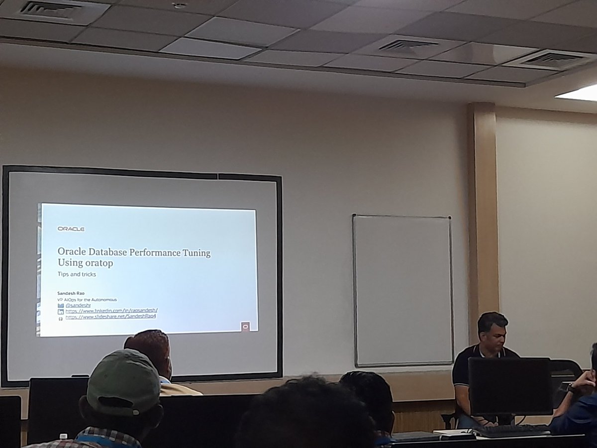 jayen123's tweet photo. @AIOUG  #OCYatra2023 #mumbai Performance tuning session by @sandeshr https://t.co/kUA3VoDh53