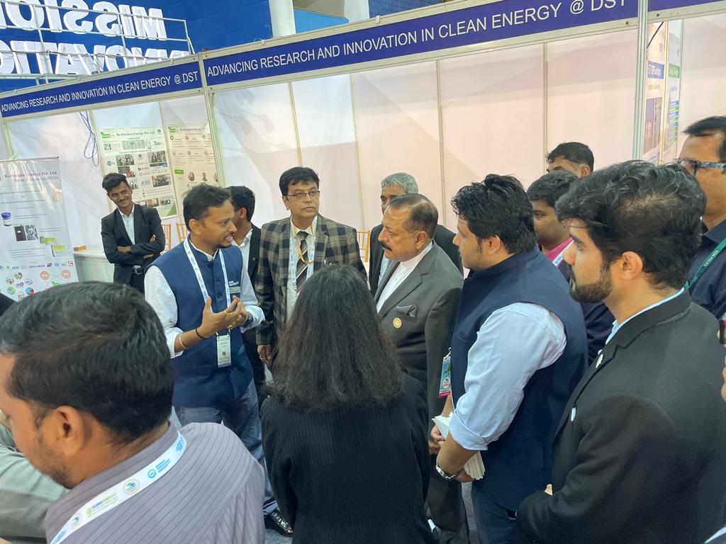 INDBatterySwap's tweet photo. India Battery Swapping Association participated in the India ZEV Technology Experience cum Exhibition during the 14th Clean Energy Ministerial Meeting/G20 event from 19th July to 22nd July in Goa. https://t.co/bgU8gLimlb