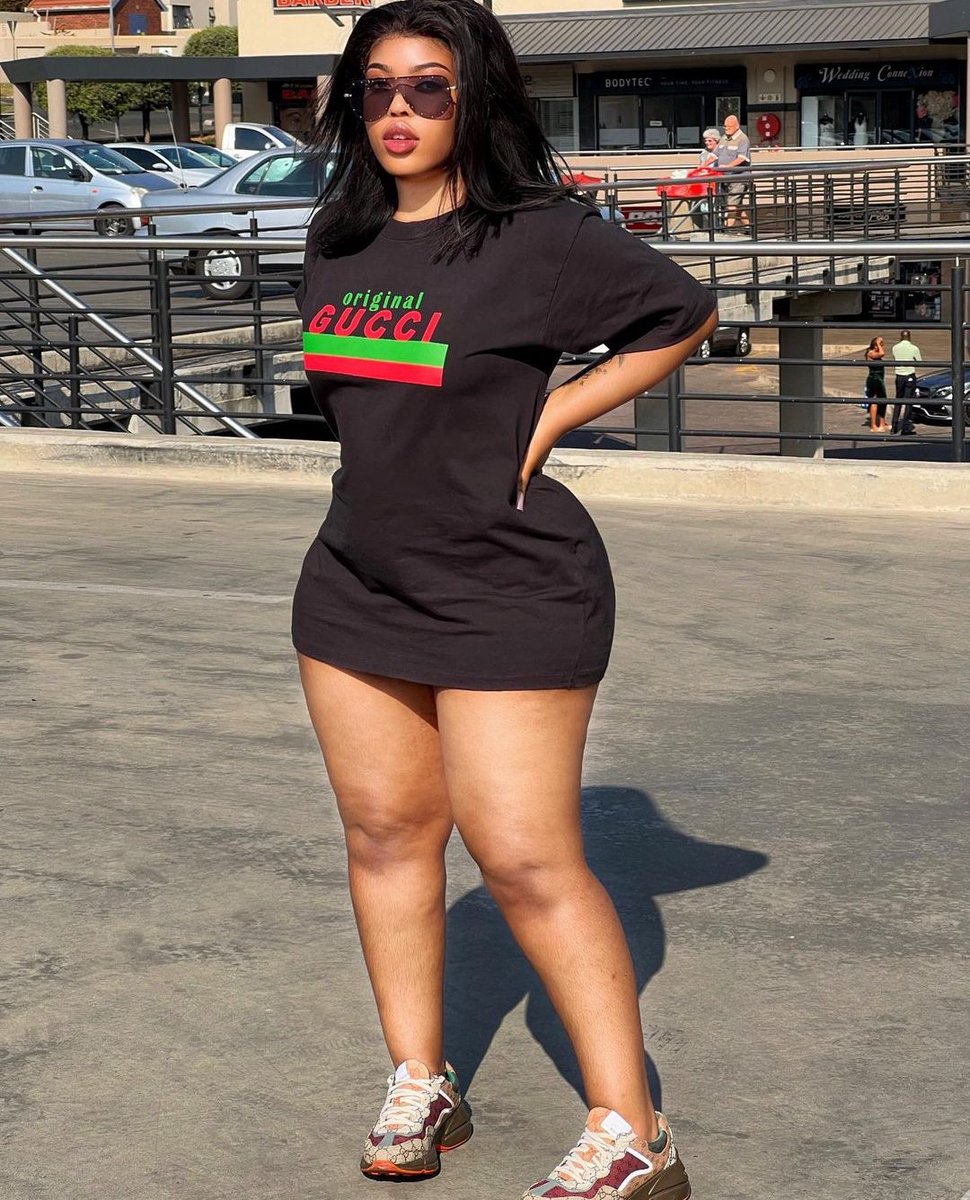 Queen blessing tweet media