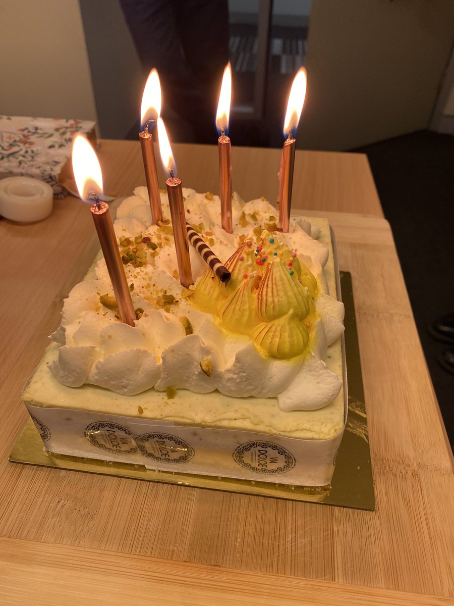 HannahRScott's tweet photo. Feeling very spoiled by the amazing @ANUCrawford comms team today ☺️ https://t.co/P9bjRGiBRN