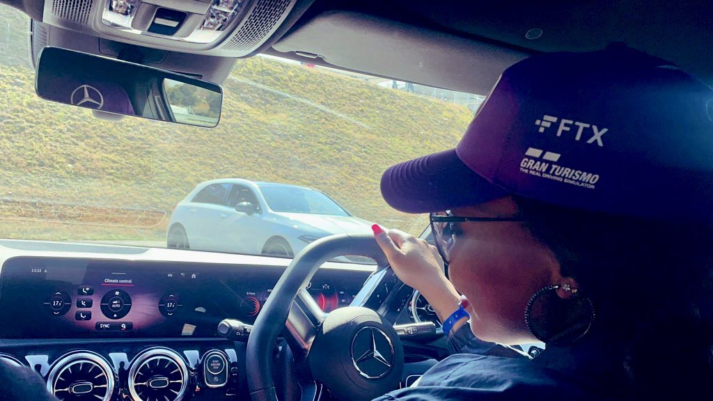 Ms_kellzz's tweet photo. Great Sunday, watching @MercedesAMGF1 @LewisHamilton to end the day was the cherry on top🥰🥹#LewisHamilton #LH44 #AMGPerformanceTour💛💜
Glad I got the invite❣️ https://t.co/RWKtvbGj63