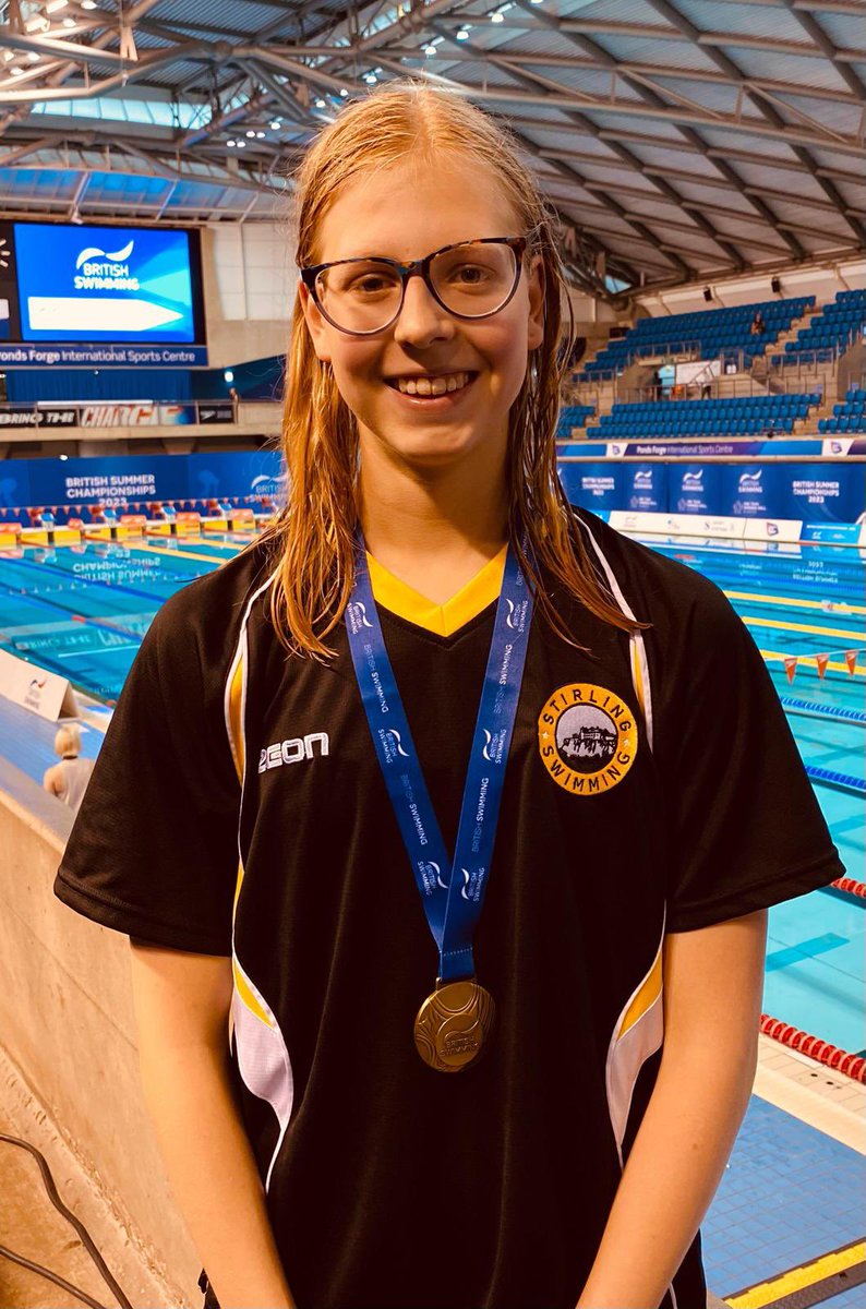 swimstirling's tweet photo. Great swim in the 200 IM in Sheffield last night at British Summer Meet from Suzie 💛🖤 Winning the 16yrs 200 IM 👏👏 https://t.co/V8GJSEvFAW