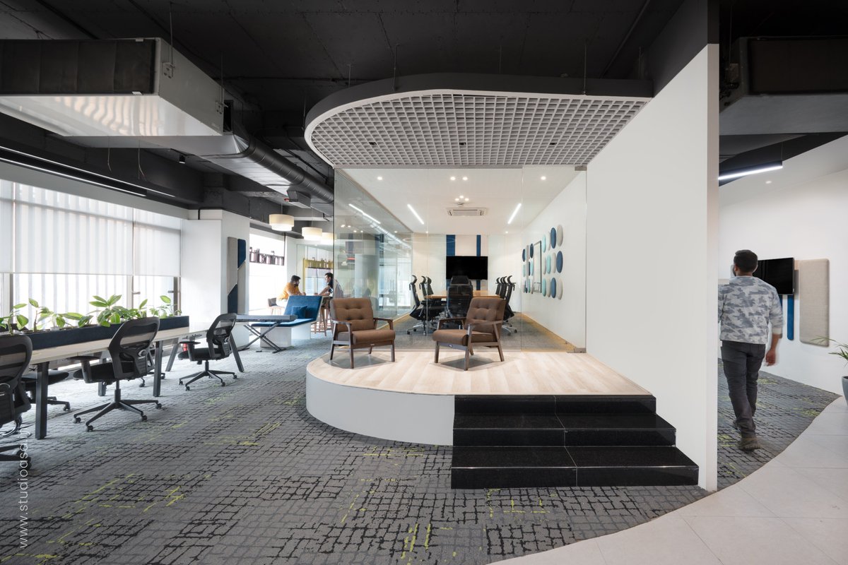 designstudioasa's tweet image. Elevating Workspaces to New Heights 🚀🏢 Discover the fusion of art and functionality in our captivating interior and architecture design.

Follow @designstudioasa for more updates

#StudioAsA #officespacedemarcation #workspaceelevation #artisticdesign #functionalspaces