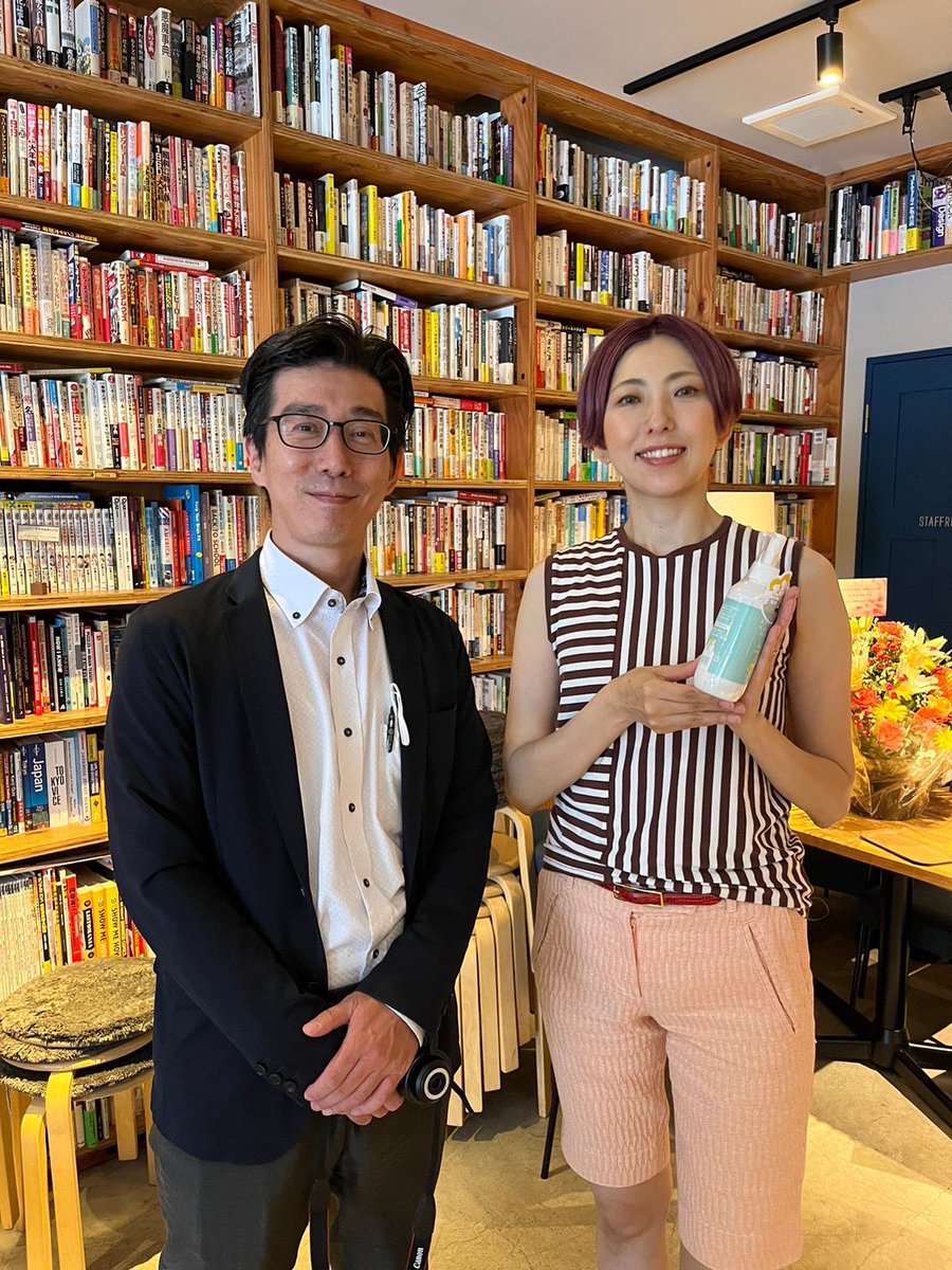 moderatescene's tweet photo. 2023年7月25日
川崎は晴れ〜☀️

週末は
トータルビジュアルプロデューサー
MANAMIさんの出版記念イベントへ😊

ステキなカフェで
プチウォーキングレッスンや
浅海ゆづきさんとのトークなど
楽しい時間を過ごしました〜✨

＃セルフケアの超基本
＃こどもねすの
＃企業公式が地元の天気を言い合う https://t.co/kPcAOXbivP