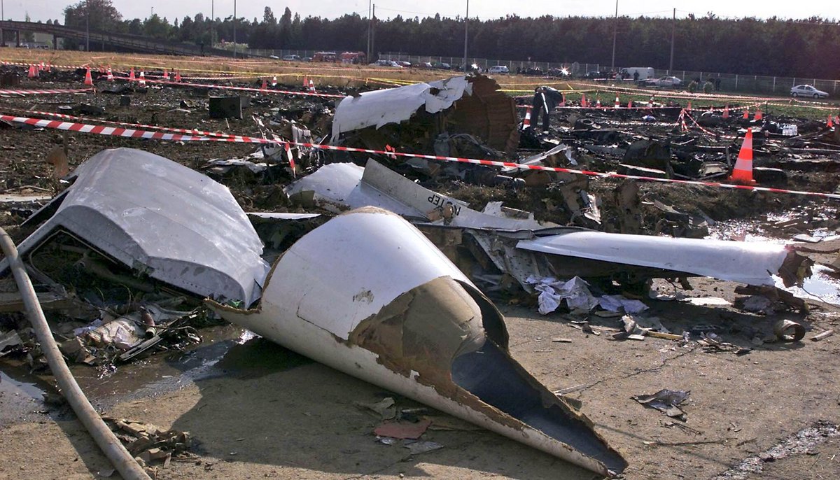 🇫🇷 C’était il y a 23 ans, ne jamais oublier 😪

Le 25 juillet 2000, le Concorde immatriculé F-BTSC d’Air France venait de décoller de Paris CDG pour New York avec à son bord 9 membres d’équipage et 100 passagers.

L’avion s’écrasa quelques minutes plus tard à Gonesse.
