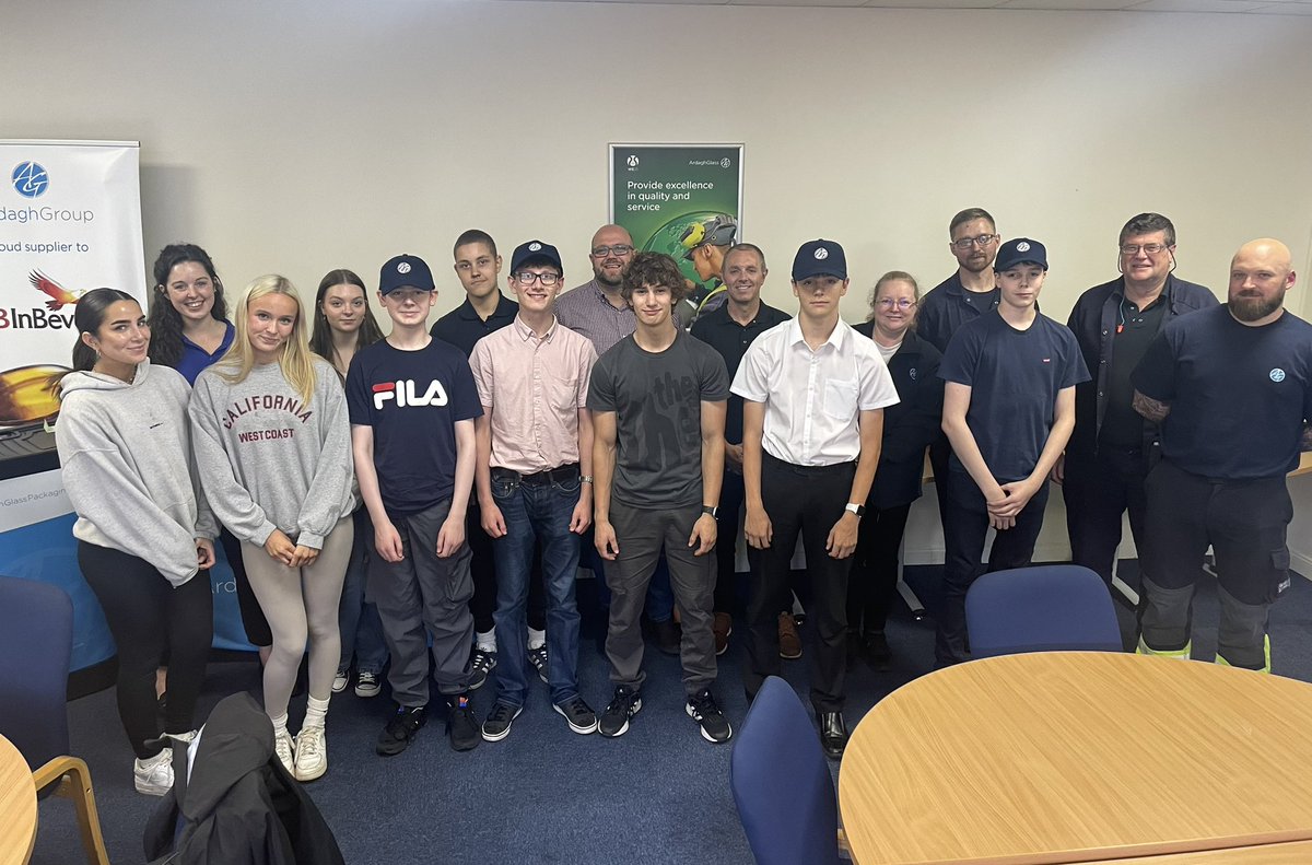 ArdaghGlass's tweet photo. Well done to the team from our #Knottingley facility who recently hosted a week long work experience placement for a group of students from @StWilfridsCHS. The students gained an insight to a wide number or roles within the business including #engineering #design and #marketing https://t.co/u0kEKaVc2s