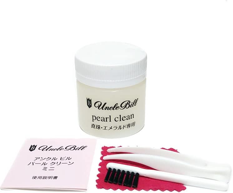 真珠のネックレス、パール系のアクセサリーの汚れはクリーニングすれば綺麗になります。
軽度な汚れなら真珠テリクロス、それでも取れない場合は真珠層を真珠リフレッシュクロスで軽く研磨します。
他にもパールクリーナーもあります。
きちんと手入れしてケアすれば真珠は綺麗になりますよ🫡