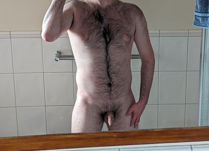 AussieBoii - 2 pic. So hornyyyyyy https://t.co/bZCaIUsE1N