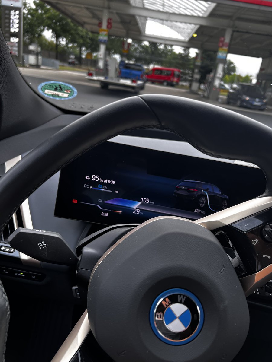 zackmousou's tweet image. So it’s not ok to wake up in the morning to charge your rental car in Germany 🇩🇪 
#triptoGermany