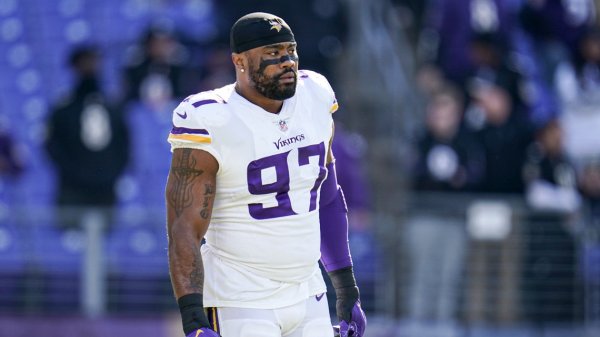 #eversongriffen
Former Vikings DE Everson Griffen charged with 4th-degree DWI
https://t.co/Ci6cXLsCmx https://t.co/A1aPX33rj5