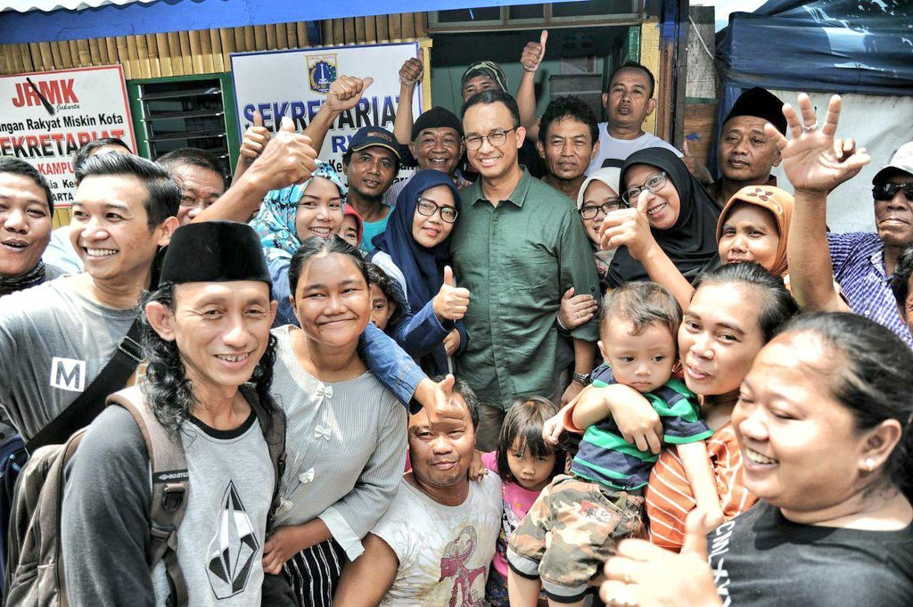 ekowboy2's tweet photo. Anies Baswedan putra terbaik bangsa yang peduli pada nasib rakyat kecil..

Yang setuju silahkan retweet!! https://t.co/iRo7Jyfr1Z