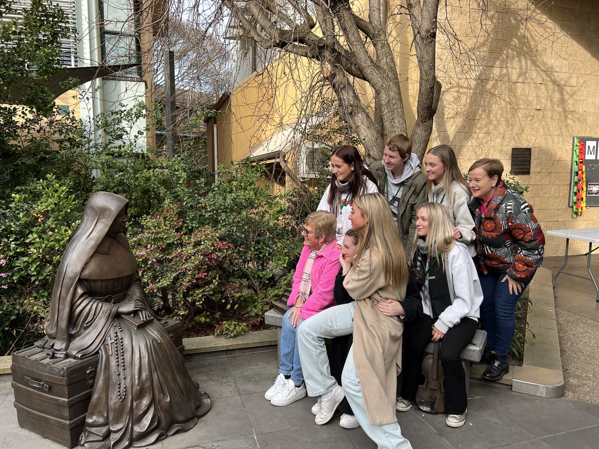 shckyneton's tweet photo. Last week, Yr 11 students from Aust Mercy schools gathered in Melb as part of the #YoungMercyLeaders Pilgrimage. Our delegation enjoyed time in conversation with their Vic &amp; interstate counterparts, deepening their appreciation of the #Mercy charism. #MercyEducation #SHCK https://t.co/6JHTvlpeKC