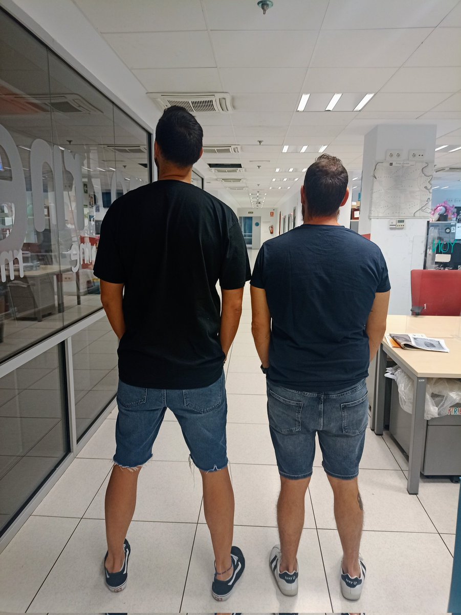 MananaMas_RNE's tweet photo. Tenemos un equipo tan sincronizado, que ya han elegido un uniforme de verano ✅

Y recuerda... a las 10 arranca el programa más fresco de las mañanas 🪭🪁🎈💨 https://t.co/4r5H3LIW5g