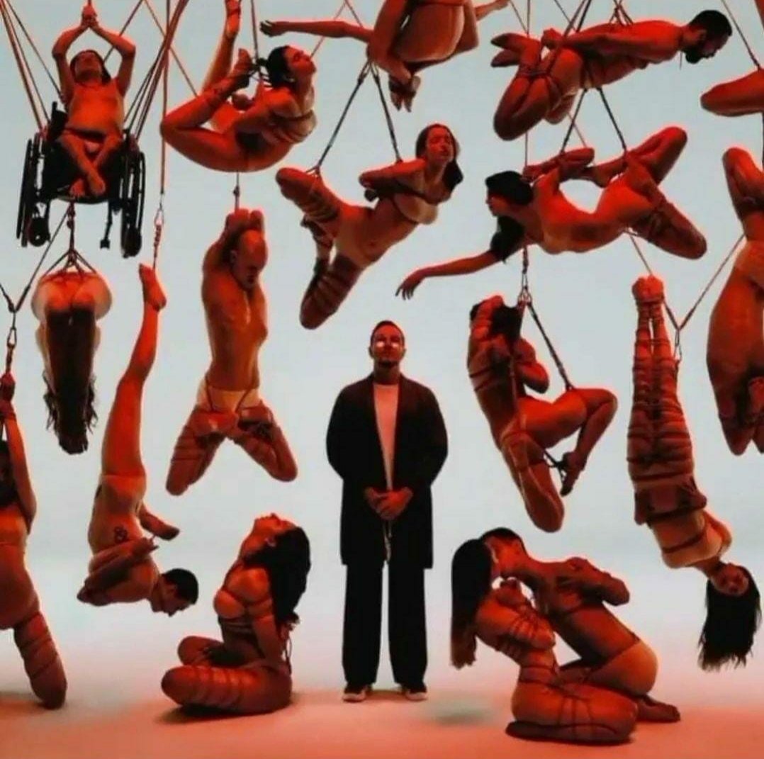 Ra_y_Horus's tweet photo. Pregunta de la semana: 
Ustedes son más dominantes o sumisxs!? 😈 https://t.co/eyFr8hbmO1
