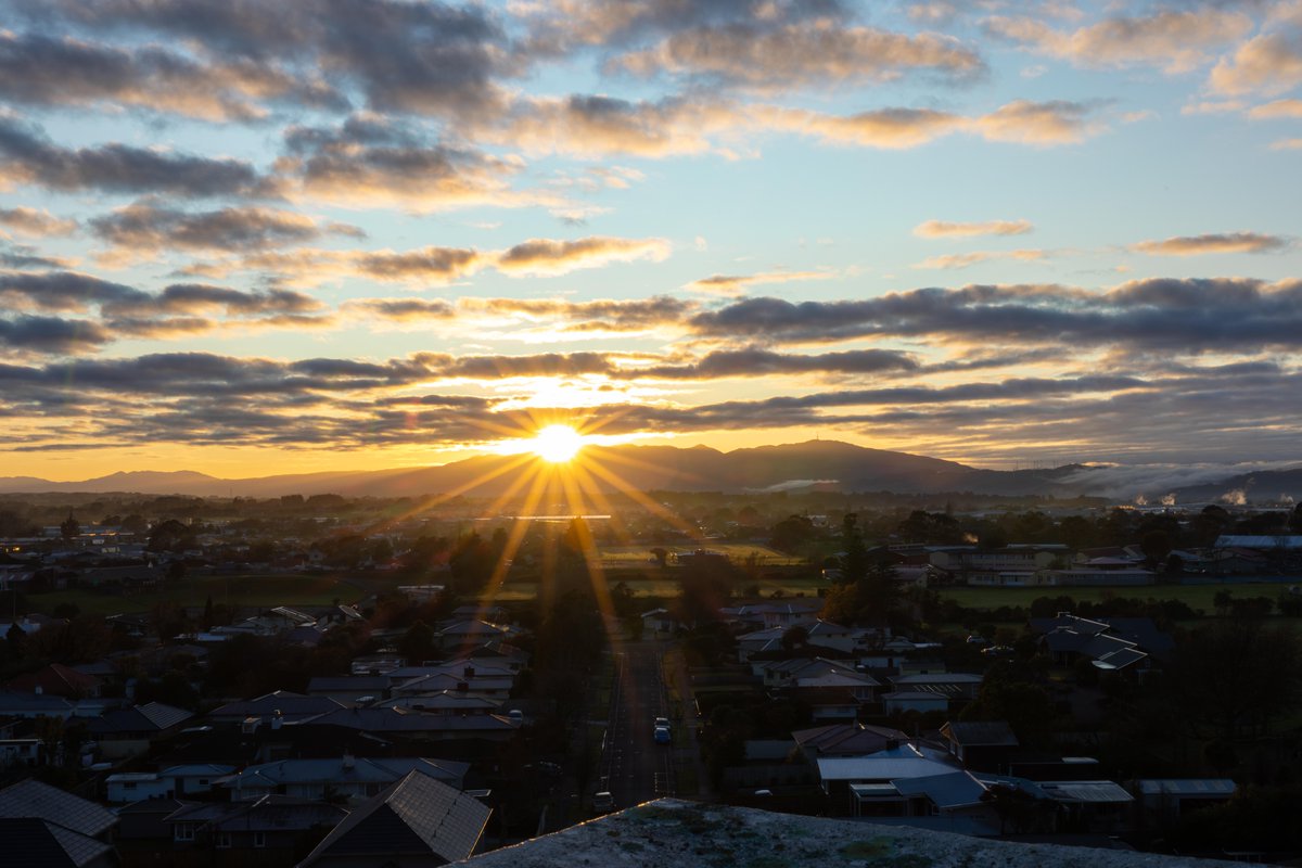 Sunrise from the roof of Palmerston North Hospital 🌅