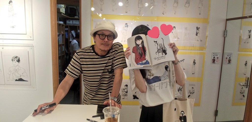 cocoon___m's tweet photo. 江口寿史 『step2』出版記念展『step to step』リベストギャラリー創
大好きにかこまれて眼福っ!そしてこの作品を描いていらっしゃる先生が目の前でサインを書いてくださってるとか…しかもイラストにツーショット写真まで…(嬉泣)谷川先生のお話を少しできたのも嬉しかたな。
#江口寿史
#steptostep https://t.co/Ao6uStnBCx