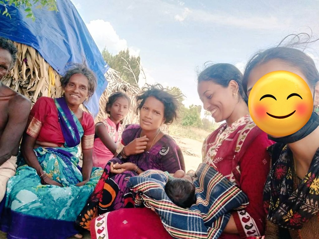 Jaimodisarkar's tweet photo. #Irular Tribe . We thoroughly enjoyed a lot with them. Congratulations 🎉 @rashtrapatibhvn madam .This day that year 2022 had been there with the #Tribal people. @NamoApp
#Downthelane 
#oneyearmemory https://t.co/tBrCy4AJff