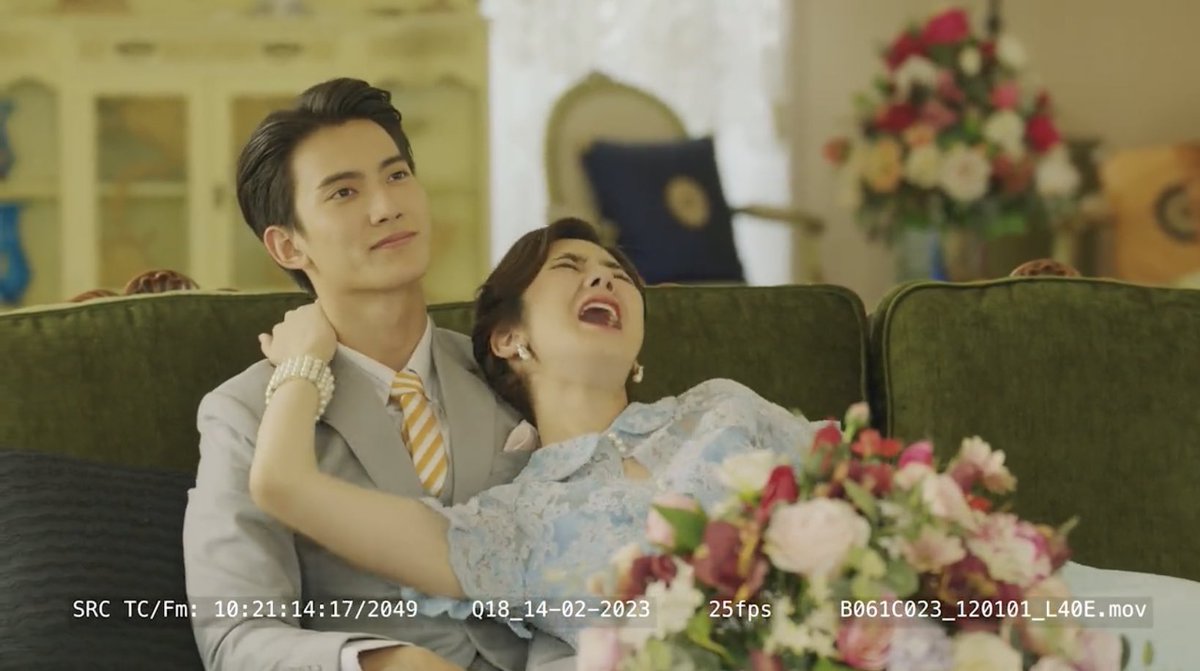 FirstLoveofc_'s tweet photo. คุณชายกลั้นขำเก่งมากค่ะ ฮึบเก่งที่สุด 😆 

คุณนุ่นและเฟริสท์เล่นได้น่ารักมากเลยค่ะ ไปตามดูวามโย๊ะ ของวอร่าและพี่อชิต์ ในละครซ้อนละคร จาก #BMSSep4 แบบ Uncut ได้ที่ #iQIYI

🔗 https://t.co/HczH10OItD

#BeMineSuperStar 
#พี่พระเอกกับเด็กหมาในกอง 
#First_Chalongrat #รักแรกของเฟริสท์ https://t.co/yVXuT6zyWc
