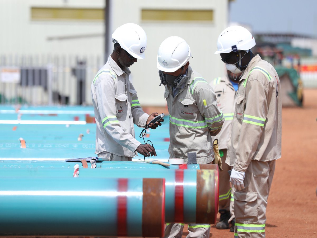 Currently, 12,943 people are directly employed in the private sector of Uganda’s oil and gas projects. 94% (12,115) of these are Ugandan Nationals with 6% (828) as foreign workers. 3,871 workers (32%) come from the regions within which the projects are being constructed.