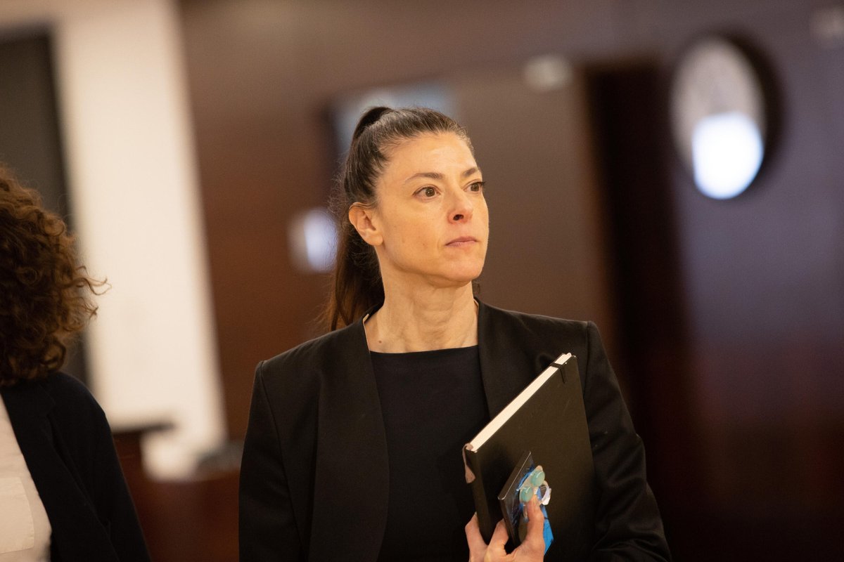 מרב מיכאלי ל- <a href="/sharonkidon/">Sharon Kidon</a> ו- <a href="/IshayShnerb/">ישי שנרב</a>: "הודעת הבית הלבן - שמורה למדינות לא דמוקרטיות. האלימות של המשטרה אמש הדהימה אותי. אני קוראת למפכ"ל להבין את גודל השעה ואת זה שהוא חוצץ בין ממשלה חסרת אחריות, שלא מהססת ומשסה את החברה זה בזה, לכוח האחראי ששומר על שלום הציבור"