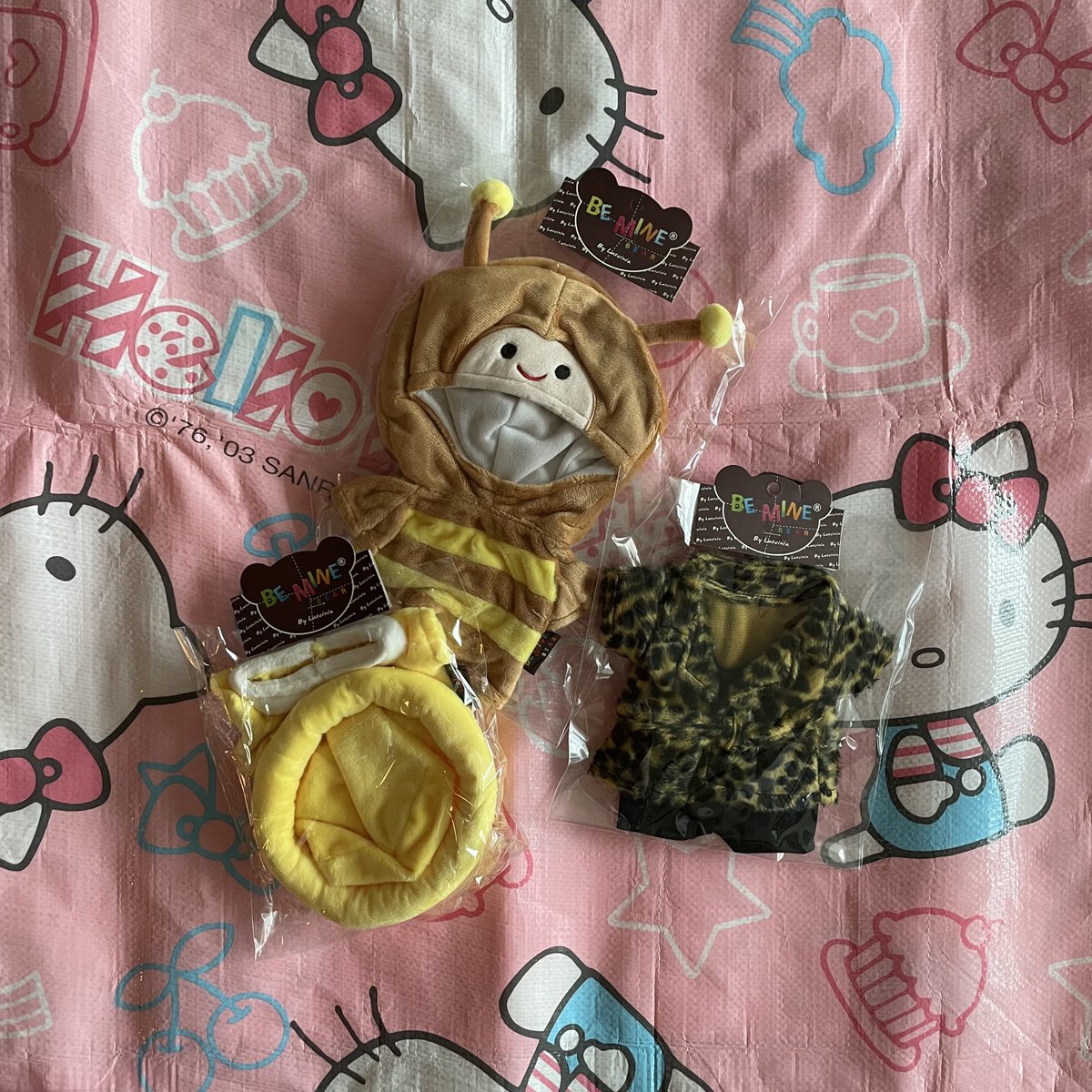 dollpal2's tweet photo. 20cm 인형옷은 균일가 만원에 판매합니다! #솜솜옷장터 #솜인덕장터
이번 주말 수도권에서 시간 여유 되시는 분들은 한남동 나들이 와서 편하게 구경하세요 🤗
* 계좌이체와 현금결제만 가능합니다! https://t.co/eGo5btFTsC