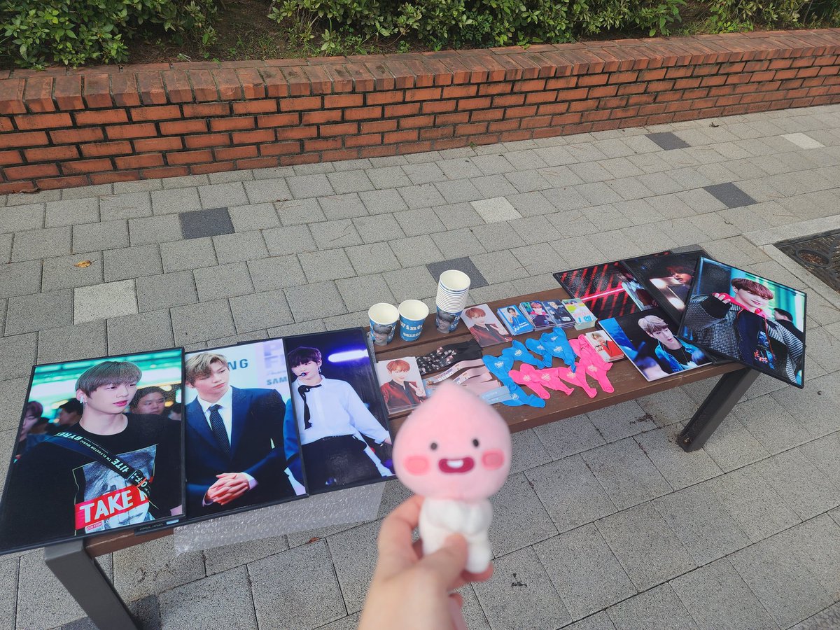 darkice887's tweet photo. We are here ❤️❤️❤️ https://t.co/RN6QsaM7of