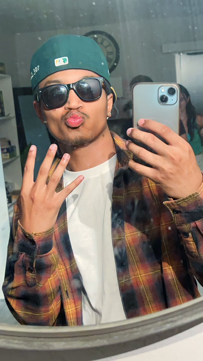 Real_SFELowlife's tweet photo. Quick update https://t.co/qBx46uQvMP
