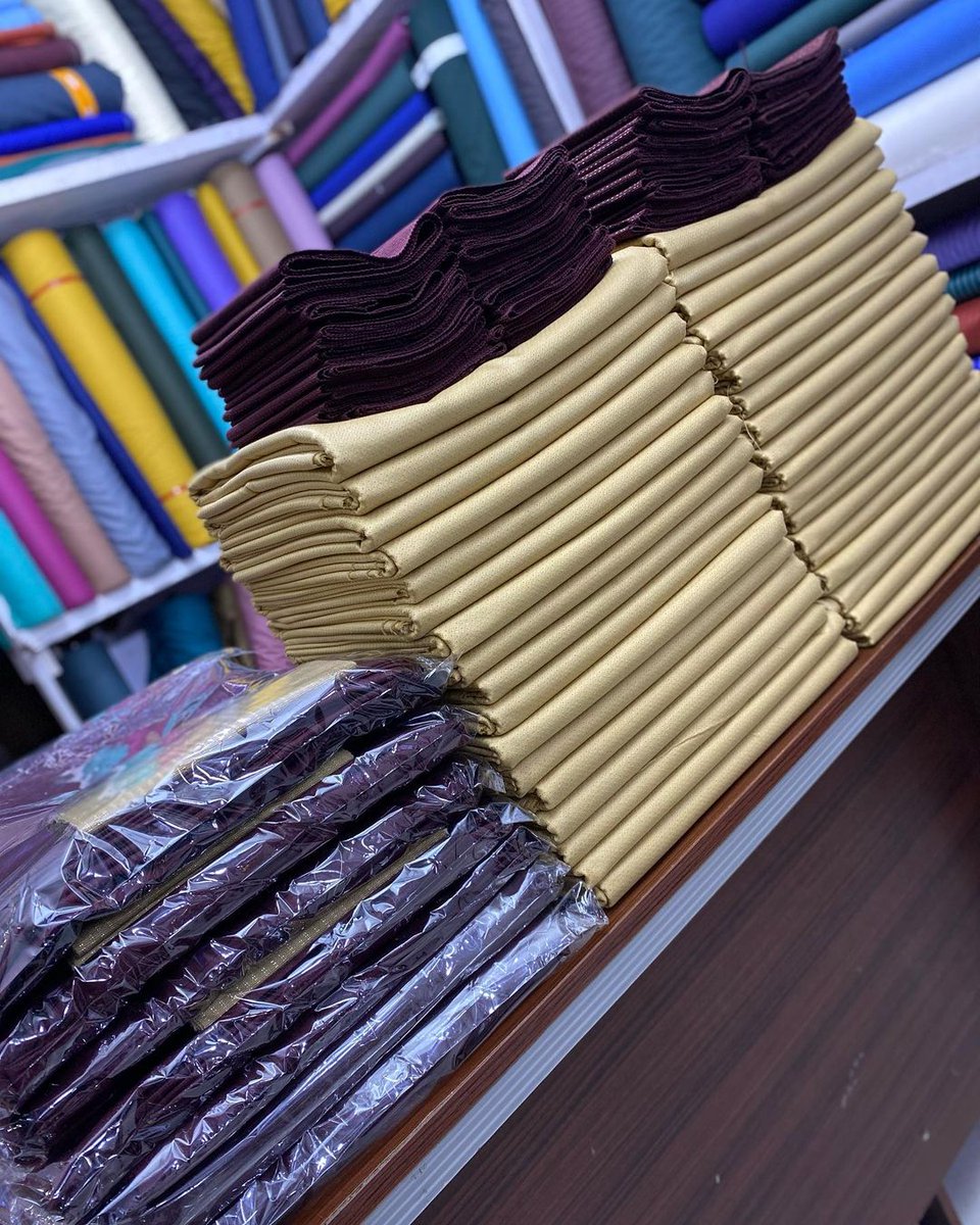 Premiumfabrics1's tweet photo. @ruffydfire Pure Italian material for ur asoebi 
Different colors and designs
https://t.co/6QL9AlKCKK https://t.co/naJWMGCIBB