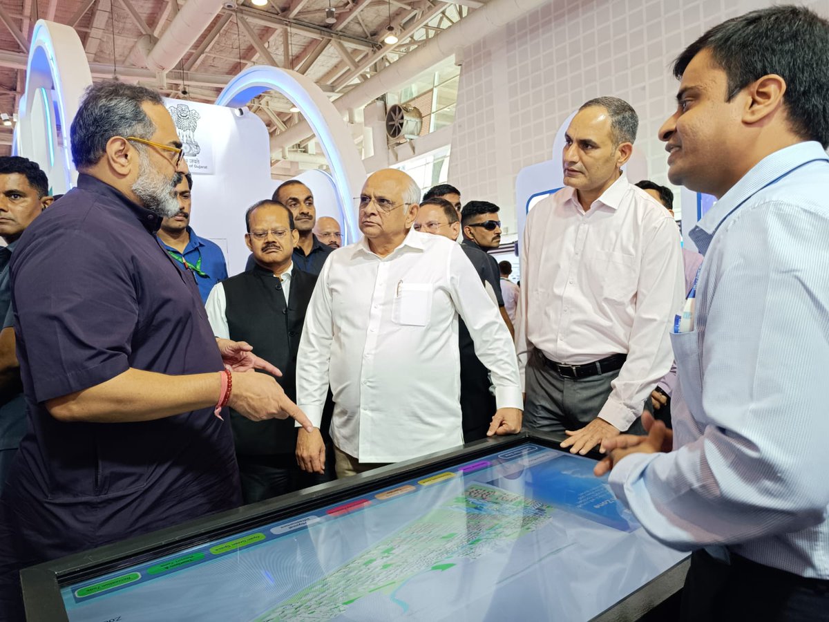 DholeraOfficial's tweet image. &quot;#DholeraSIR is already well known globally for its world-class infrastructure &amp;amp; facilities&quot;

- @Rajeev_GoI, Union Minister of State for Entrepreneurship, Skill Development, Electronics &amp;amp; Technology on his visit today at #Dholera stall #SemiconIndia2023 Exhibition.…