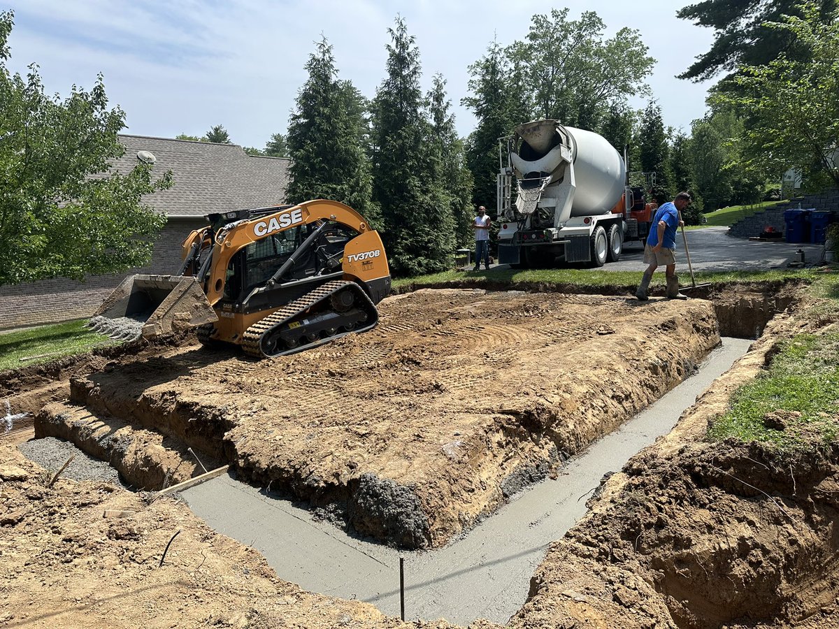 LTWCapital's tweet photo. Building a wood shop #concrete #piers #foundation https://t.co/U6hSkMCobQ