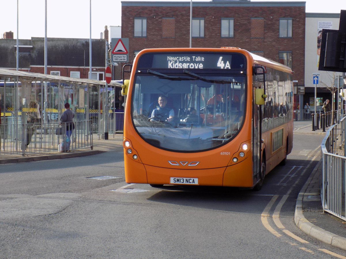 The2002BusGroup's tweet image. Seen at Newcastle Under Lyme is #FirstPotteries Wright Streetlite SM13 NCA on route 4A to Kidsgrove