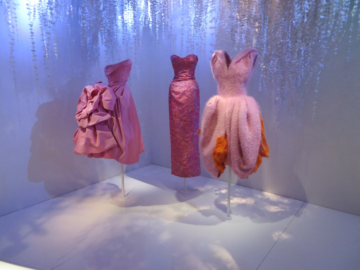 jeevanooijen's tweet photo. Week 5 van de #fotochallenge #fotozomerweken. Thema: #deMvan... Mode.
Of in dit geval eigenlijk couture. Daar kan ik niet genoeg van krijgen.
Een initiatief van @jolandabrwr
#Dior #Taminiau #Visser #DeGivenchy https://t.co/xnvzLi7Gp8
