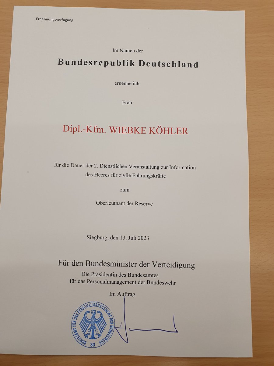 Für 5 Tage im Dienstgrad Oberleutnant, bei der InfoDVag in Hammelburg. 💚⚔️🥷
Danach Schütze 😄