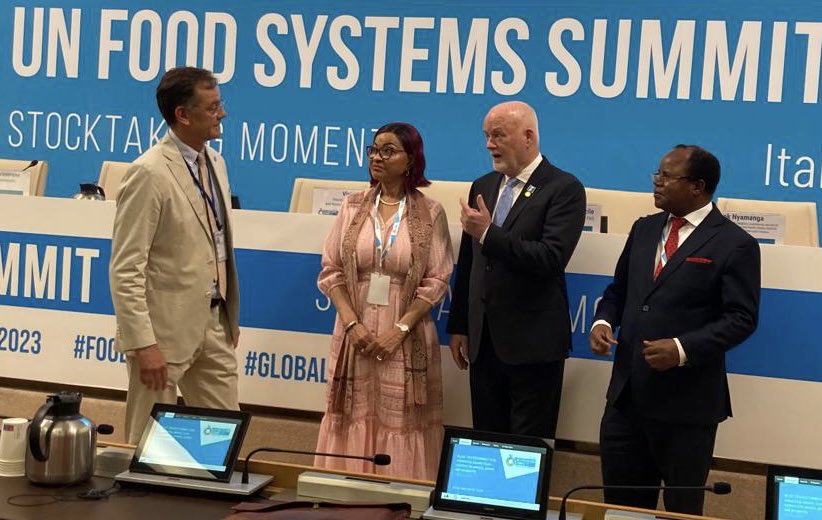 Exchanging #blue #transformation and aquatic foods’ thoughts with ⁦<a href="/JosefaSacko/">Amb. Josefa Sacko</a>⁩ (⁦<a href="/_AfricanUnion/">African Union</a>⁩) ⁦<a href="/ThomsonFiji/">Peter Thomson</a>⁩ and ⁦<a href="/Amb_Nyamanga/">Amb. Jestas Nyamanga</a>⁩ (Tanzania and ⁦<a href="/PressACP/">OACPS Secretariat</a>⁩) in FAO HQ.