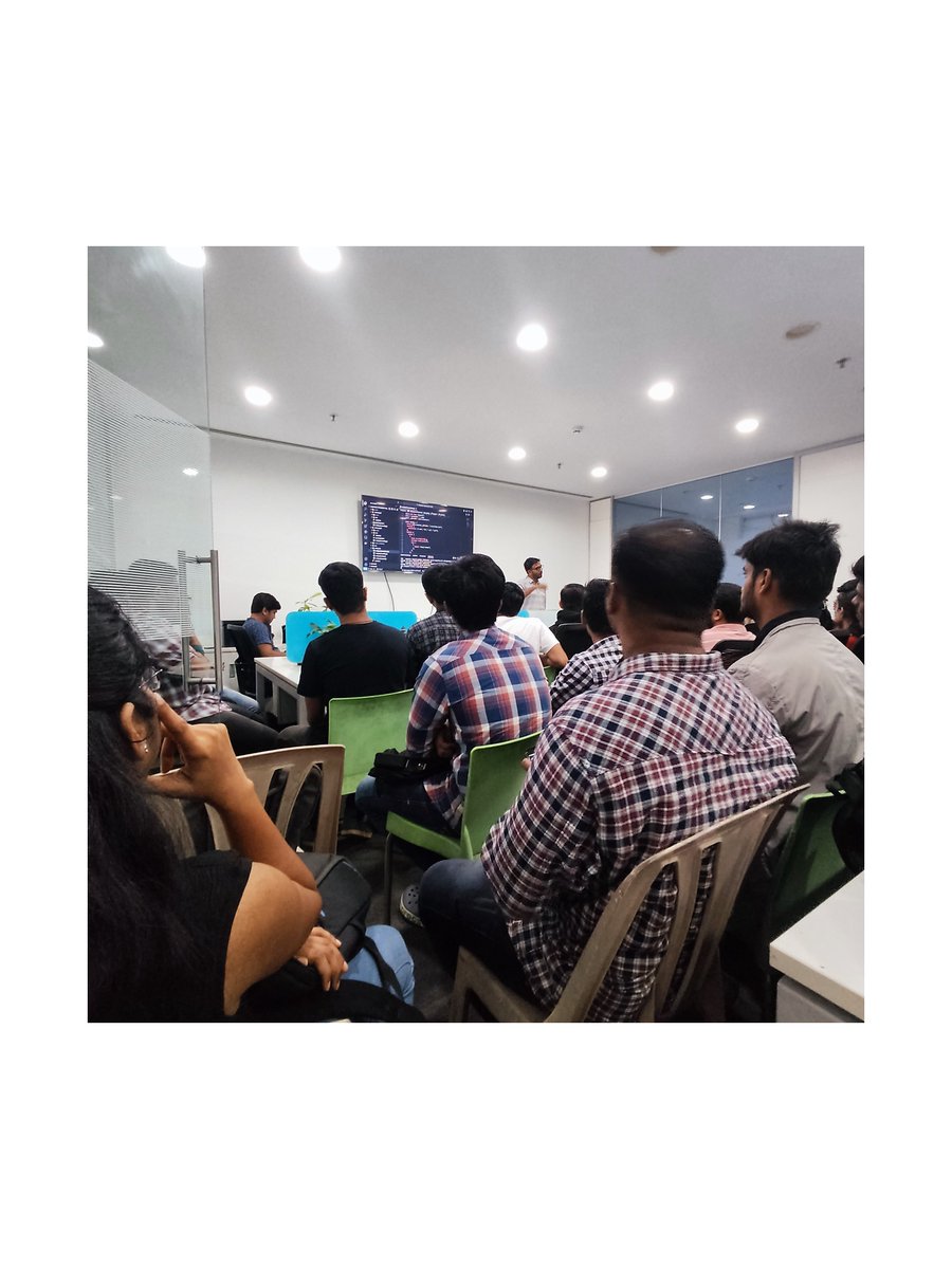 Christusrocks's tweet photo. 22nd July '22, marked a great insightful day spending time at a meet up with fellow tech enthusiasts into React and Web-Dev. It was my first ever casual but nerdy meet-up. https://t.co/QxYuBxIYcm