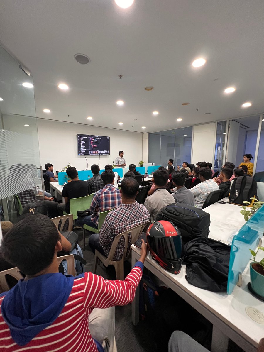 Christusrocks's tweet photo. 22nd July '22, marked a great insightful day spending time at a meet up with fellow tech enthusiasts into React and Web-Dev. It was my first ever casual but nerdy meet-up. https://t.co/QxYuBxIYcm