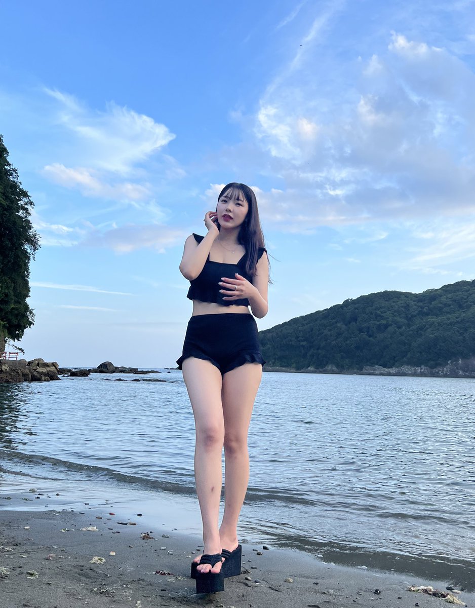 ちょうど一年くらいの差🦵🏻 ㅤ 去年のもちもち感も嫌いじゃないけど