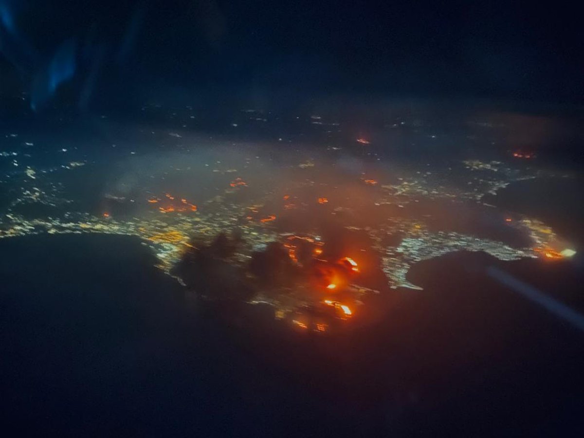 Una donna di 88 anni è morta nel Palermitano perché i sanitari del 118, a causa degli incendi, non sono riusciti ad arrivare a prestarle soccorso. #ANSA
