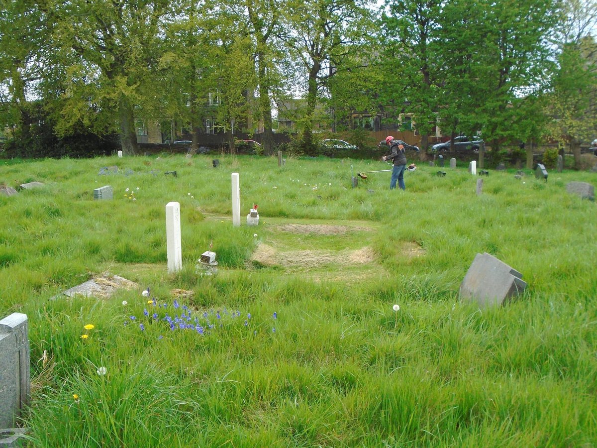 The next Bramley Baptist War Graves clean up session will take place on Wednesday 26th July at 12.30pm @BramleyBaptist, Hough Lane. All welcome.