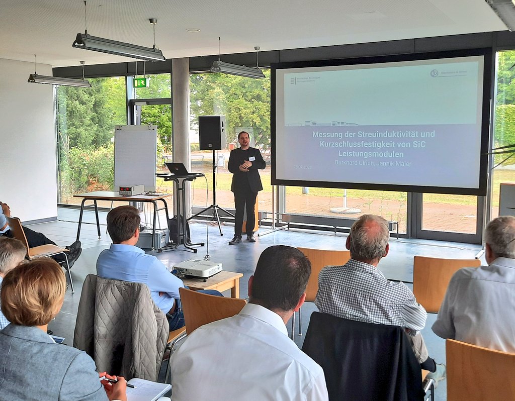 Prof. Burkhard Ulrich berichtet über Messungen von Streuinduktivität und Kurzschlussfestigkeit an SiC-Leistungsmodulen. 
#Leistungselektronik @HS_Reutlingen