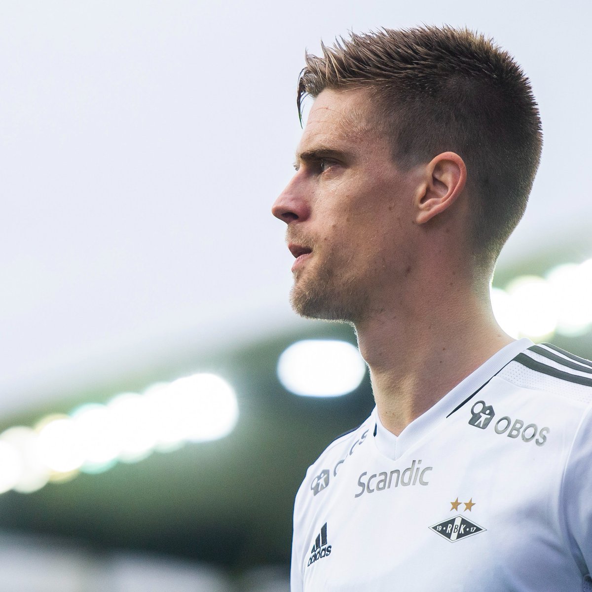 RBKfotball's tweet photo. Kaptein med stor K 💪🏻
Gratulerer med dagen Markus🖤🤍 https://t.co/AIF3pOyLnN