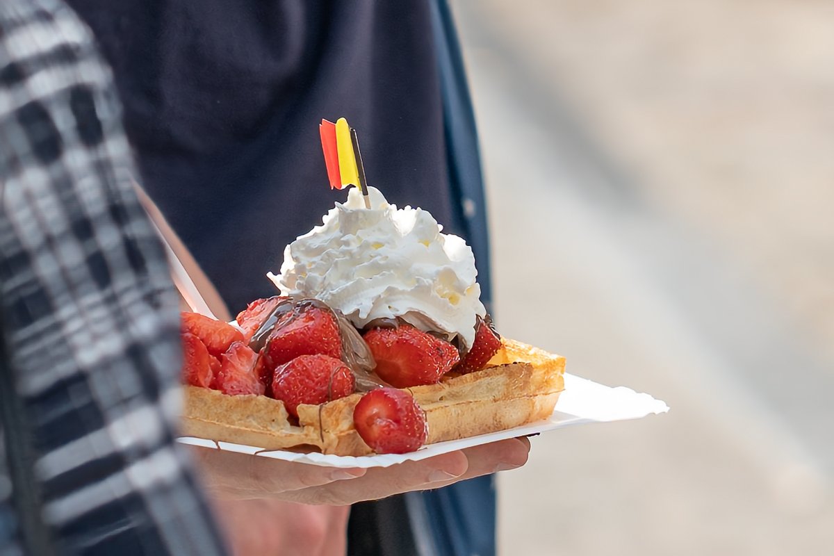 𝔸 𝕎𝕒𝕗𝕗𝕝𝕖 𝕒 𝕕𝕒𝕪 𝕜𝕖𝕖𝕡𝕤 𝕙𝕠𝕡𝕖𝕗𝕦𝕝𝕝𝕪 𝕥𝕙𝕖 𝕣𝕒𝕚𝕟 𝕒𝕨𝕒𝕪 !  🧇 ☔ 🙏

Get your #waffle at 𝓣𝓱𝓮 𝓦𝓪𝓯𝓯𝓵𝓮 𝓕𝓪𝓬𝓽𝓸𝓻𝔂 

#thewafflefactorybelgium #waffles #brusselswaffels #ghent #belgianfood #wafflelover #takeaway #stadgent #visitghent #wafflefoodie