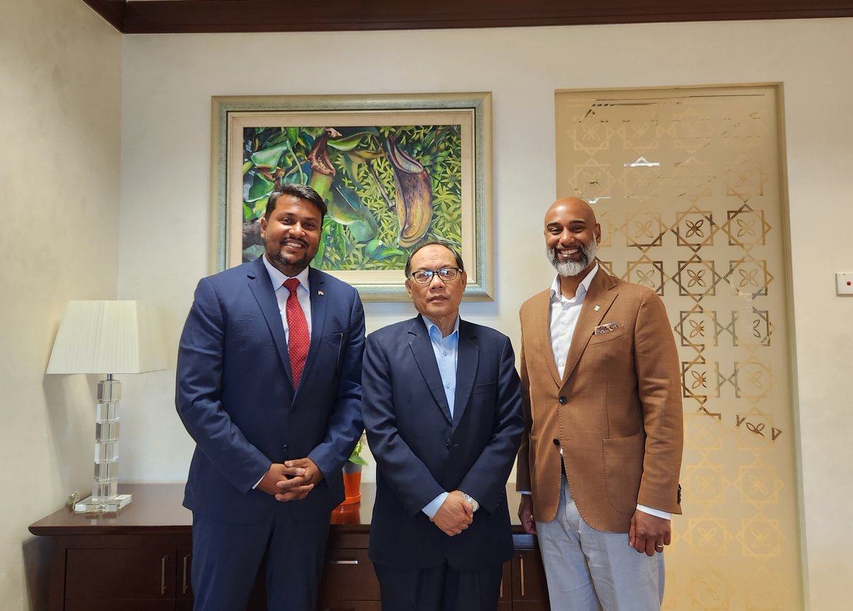 369 Global (@369global) on Twitter photo As part of its exploratory mission to Malaysia this week, Muraly Srinarayanathas and Kumaran Nadesan of <a href="/369Global/">369 Global</a> had the opportunity to meet with Emeritus Prof. Dato' Dr. Morshidi Sirat, Senior Advisor the Minister of Higher Education, Government of Malaysia. As part of its exploratory mission to Malaysia this week, Muraly Srinarayanathas and Kumaran Nadesan of <a href="/369Global/">369 Global</a> had the opportunity to meet with Emeritus Prof. Dato' Dr. Morshidi Sirat, Senior Advisor the Minister of Higher Education, Government of Malaysia.