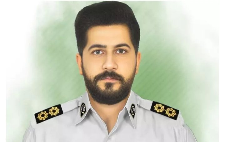 BojnurdS's tweet photo. بعنوان یه بجنوردی میگم فردا روز تروریست هارو گرفتن هشتگ نزنید زندانی سیاسی را آزاد کنید یا محتوا بزنید زیر شکنجه اعتراف کردند ، آخه خانواده #شهید_حسن_وحیدی  داغدارند ، داغدار ، مردم ببینید تکرار پشت تکرار
#بجنورد https://t.co/Z5ZC1D0aKq