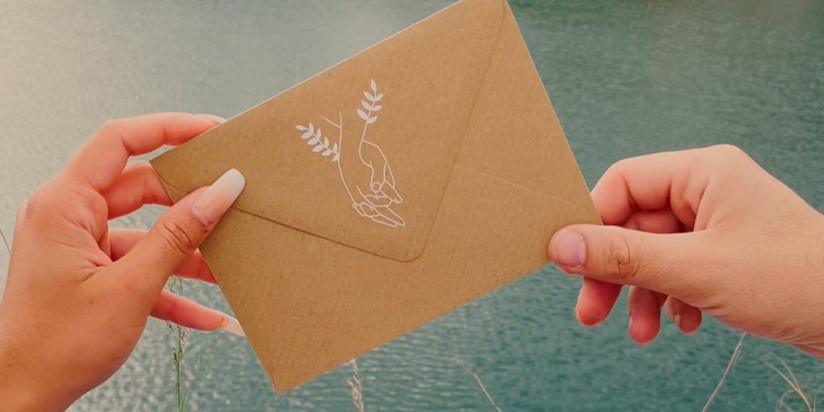 kuvertsverige's tweet image. Ren'ai (恋愛 - Japanska) representerar förening, sammankopplad kärlek eller länkad kärlek; en solid och djup koppling mellan två personer.

#kuvert #ursprung #japanska #ord #vackraord #inspiration #design #bröllop #bröllopskuvert #inbjudningar #brevpapper #wedding